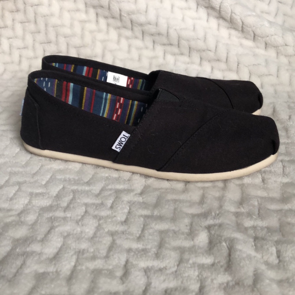 Black womens Toms
